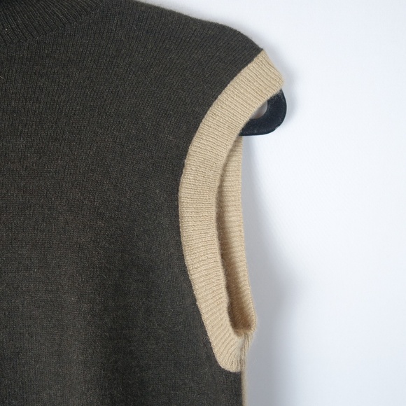 MaxMara Wool & Angora Rabbit Hair Turtleneck Sleeveless Sweater Vest, Sz Medium - Picture 4 of 6
